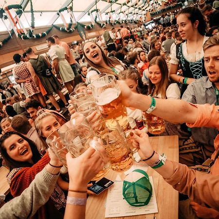 Esn Oktoberfest Campsite Hotel Munchen Bagian luar foto